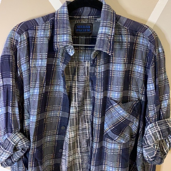 Vintage Flannel - Picture 2 of 4